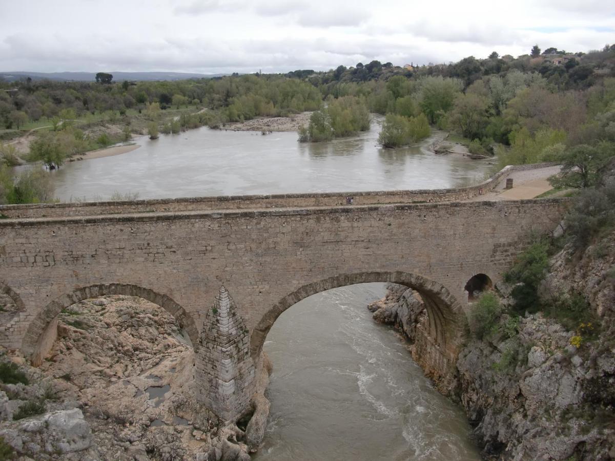 De La Tour Saint-Guilhem-le-Desert